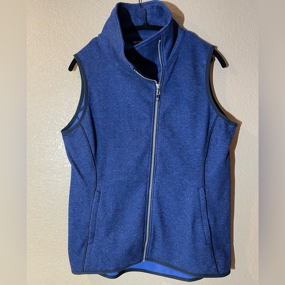 Cutter & Buck NWT Navy Zip-Up Vest - Picture 1 of 5